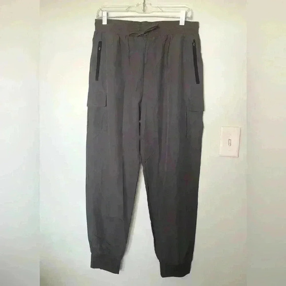 Womens size Large Cargo Jogger Lightweight Quick Dry Athletic Workout Pants NWT - Picture 2 of 14